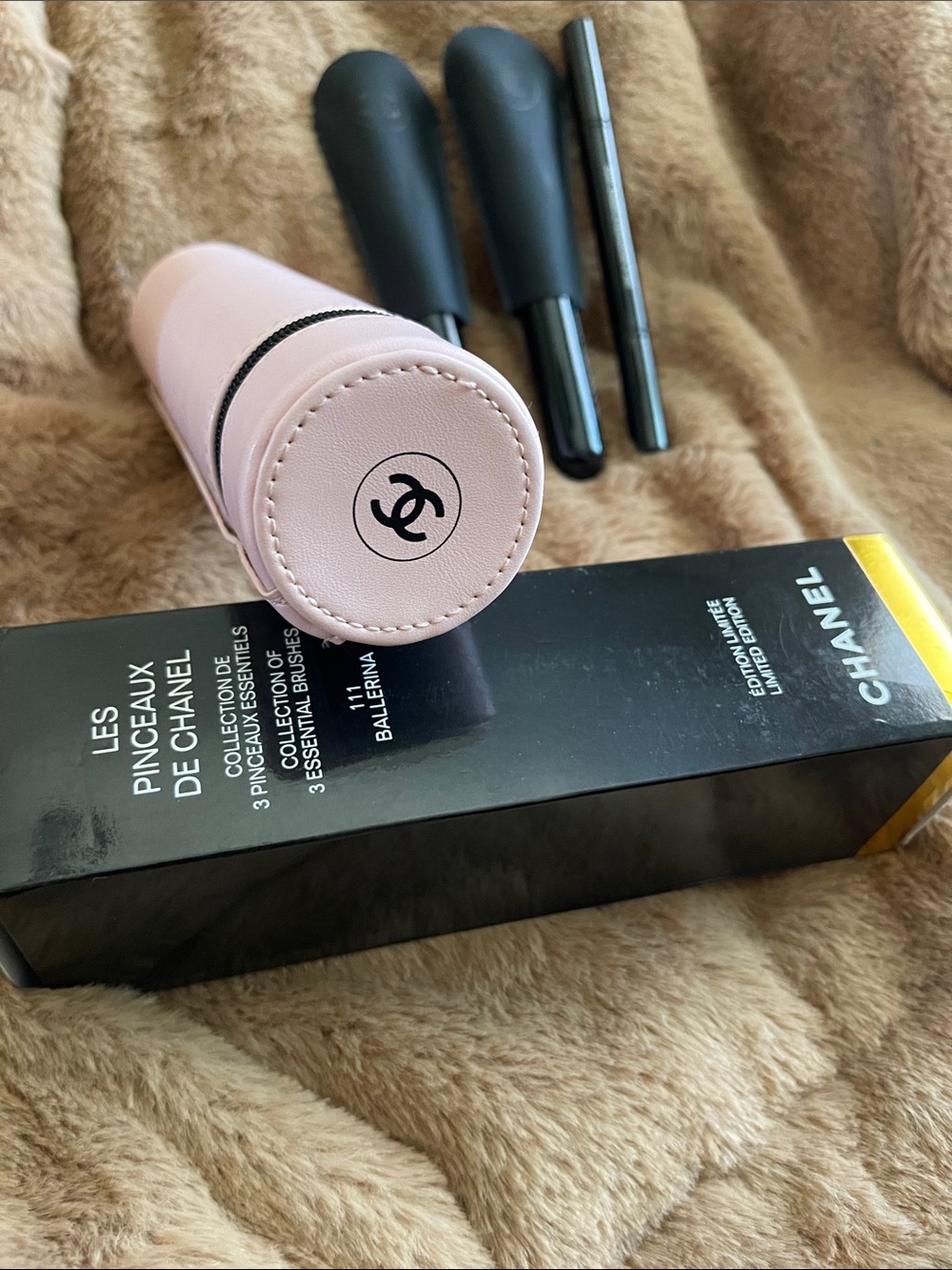 Chanel brush set - Picture 2 of 5